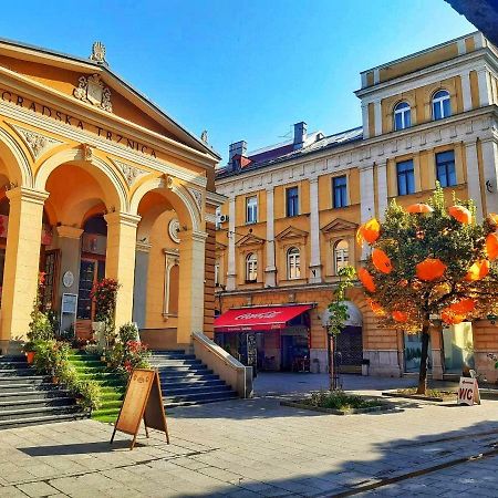 Crown Apartamento Sarajevo Exterior foto